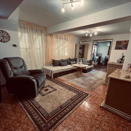 Queen Olgas Street Appartment เทสซาโลนิกิ ภายนอก รูปภาพ